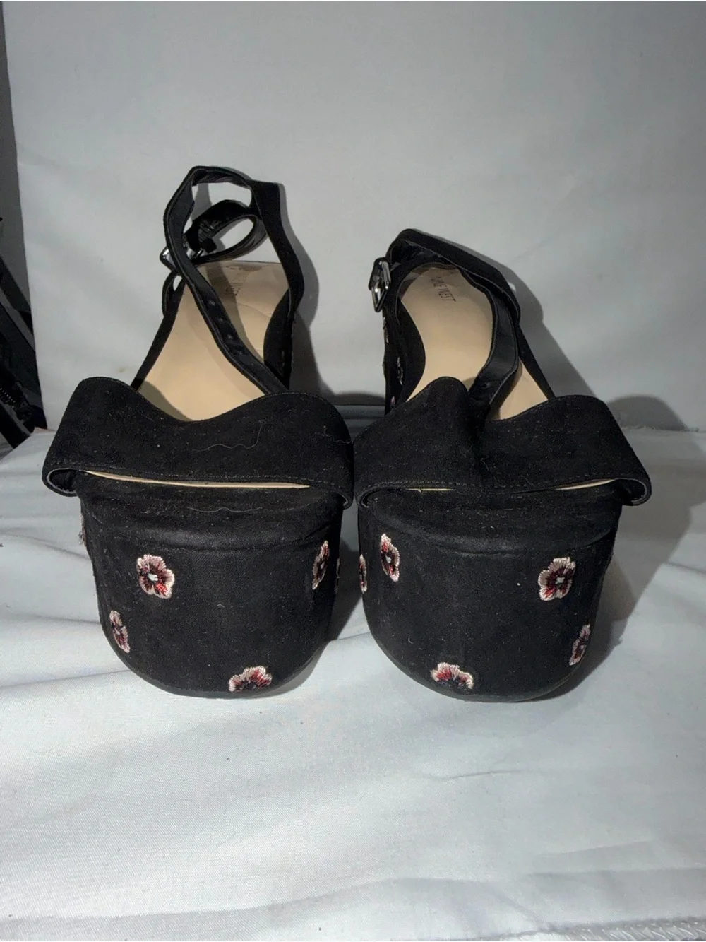 Nine West Shoes Keely Black Suede Platform Wedge Sandals Embroidered Floral 9.5